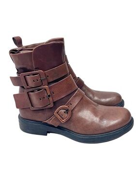 NWOT Miz Mooz Triple Buckle Strappy Casper Leather Ankle Moto Boots Booties